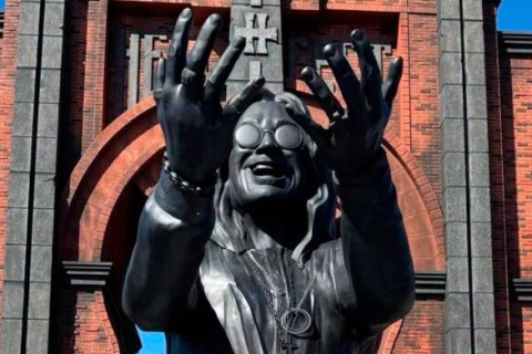 Así es la espectacular estatua de Ozzy Osbourne que se ha convertido en una de las atracciones de Hellfest ( Ver Videos)