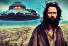 Fresco medieval de la crucifixión de Jesús muestra dos objetos voladores con sus pilotos (Ver Video)